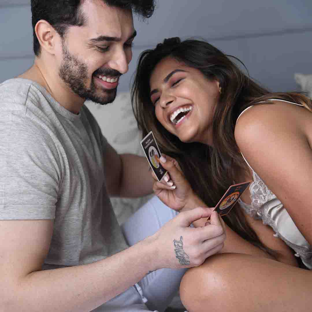 Under The Sheets Card Game